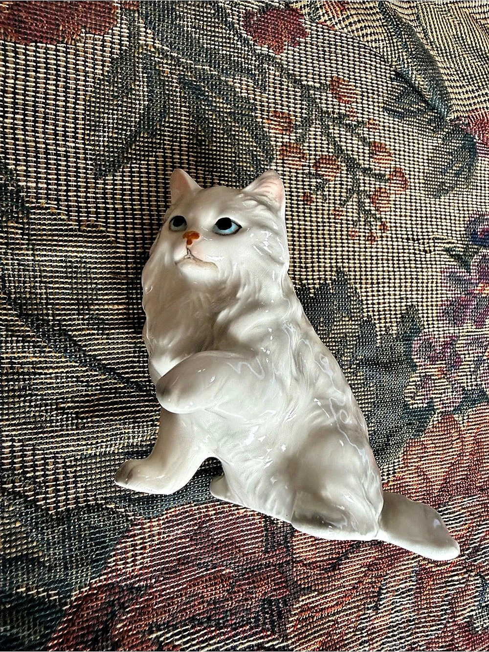 Royal Doulton The Kitten White Ceramic Cat Figurine